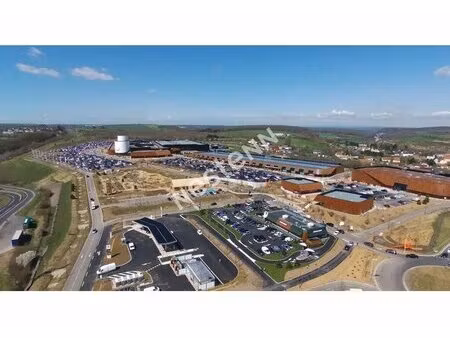 location commerce 98 m²