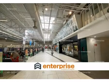 location commerce 280 m²