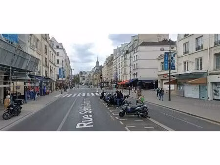 location commerce 60 m²