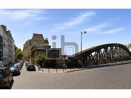 location commerce 92 m²