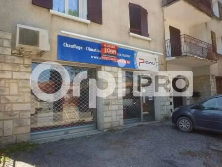 location commerce 82 m²
