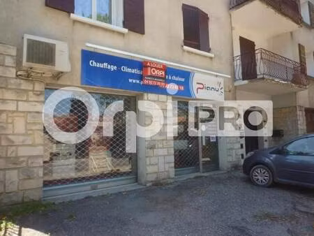 location commerce manosque 04100 82m²