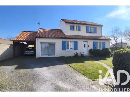 maison traditionnelle à maisdon-sur-sèvre (44690)