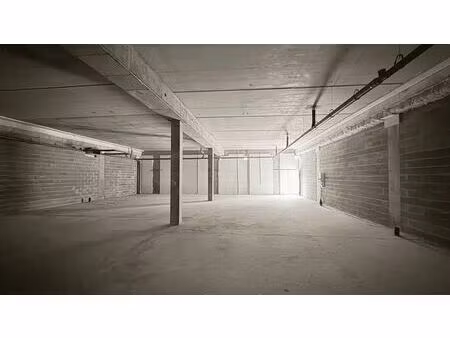 location commerce champs sur marne 77420 285m²