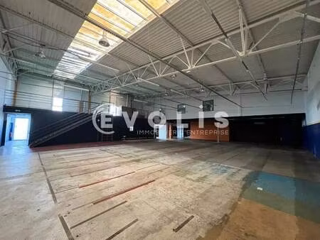 location commerce 746 m²