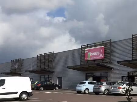 location commerce cherbourg-en-cotentin 50470 400m²