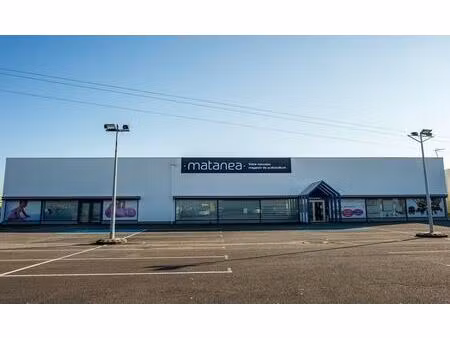 location commerce 300 m² à 600 m²