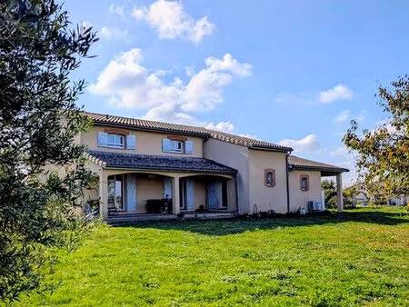 maison st-elix-le-château 6 pièces165 m2 sur terrain de 1 5 hectare
