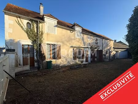 charmante maison familiale avec garage  dépendances et grand terrain
