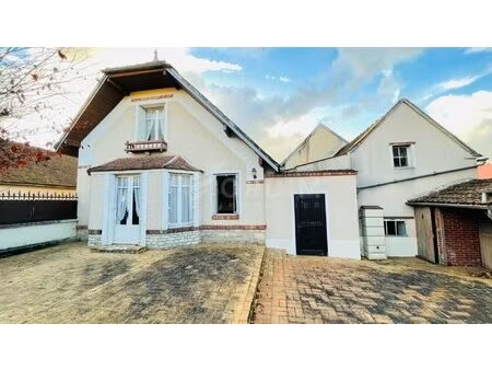maison maligny 5 pièce(s) 93 m2