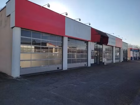 auxerre - batiment commercial ou d'activite -935m² divisibles