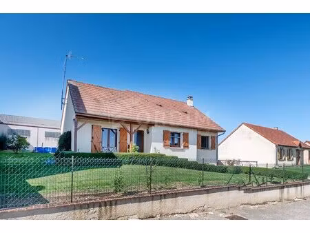 lignorelles pavillon de caractère au calme et fonctionnelle