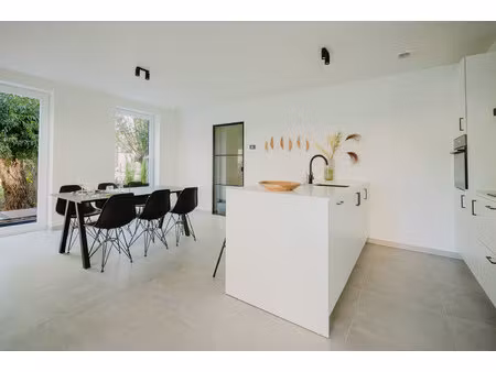 appartement te koop in oostakker met 3 slaapkamers