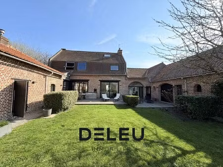 fermette rénovée batie sur un hectare