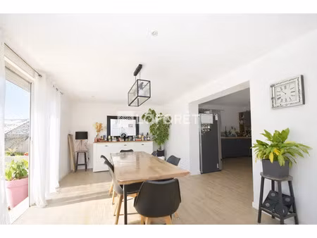 vente locaux professionnels 8 pièces 302 m² à tourrettes (83440)  650 000 €