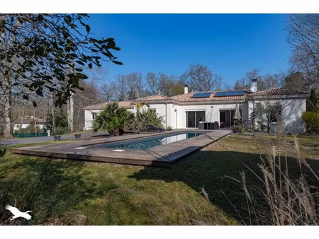 vente maison 5 pièces 210 m² à saint-sauveur (33250)  488 800 €