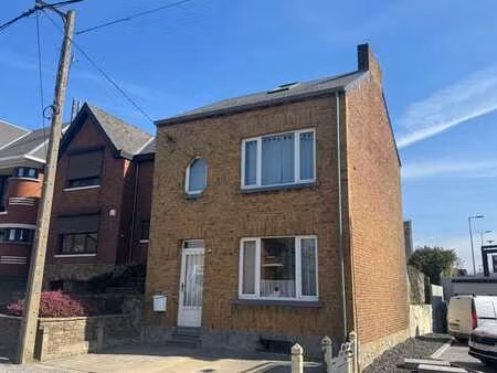 vendu // maison 2 chambres avec grenier  terrasse et jardin