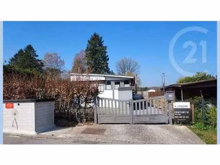 parcelle de terrain avec caravane