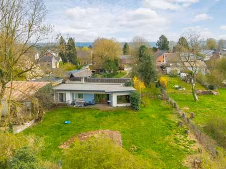 immeuble à usages multiples (maison et atelier/entrepôt)