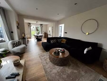 charmante maison 3 chambres à mont-sur-marchienne