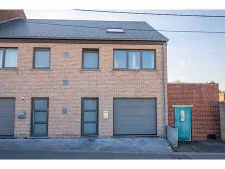 charmante maison moderne dans une rue calme a trazegnies