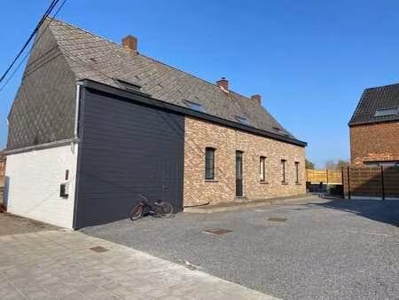 charmante fermette à ligne (ath)