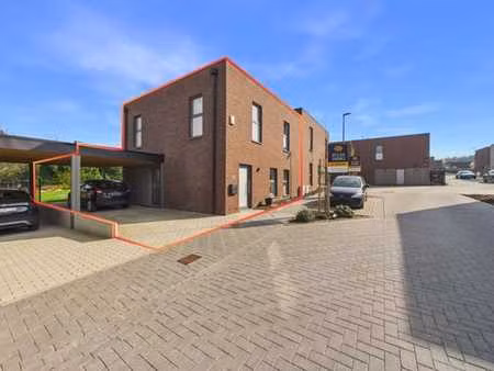 maison 3 façades  3 chambres  jardin et carport à retinne