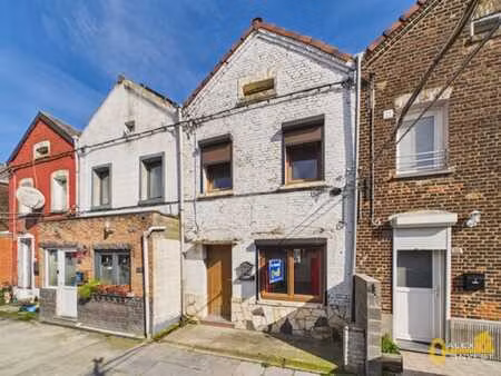 *** plus de visite possible *** maison 2 chambres avec jardi