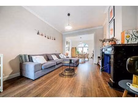 superbe maison au centre de mont-sur-marchienne !