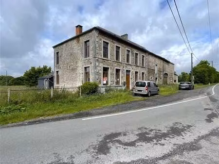 propriété à rénover entièrement - beau potentiel