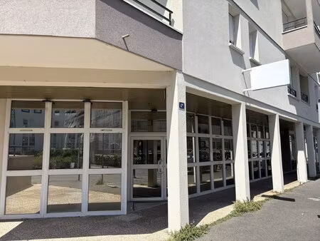 location local commercial 198m² orleans 45100