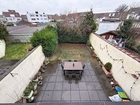 duplex 2 ch avec terrasse et jardin