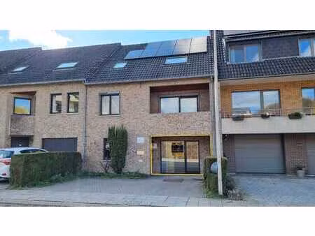 espace bureaux (3 pièces) à louer au rez-de-chaussée