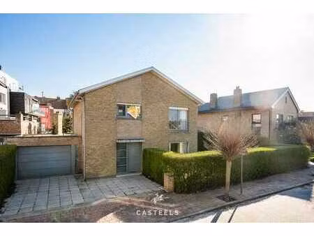 maison familiale ensoleillée avec charme et emplacement de p