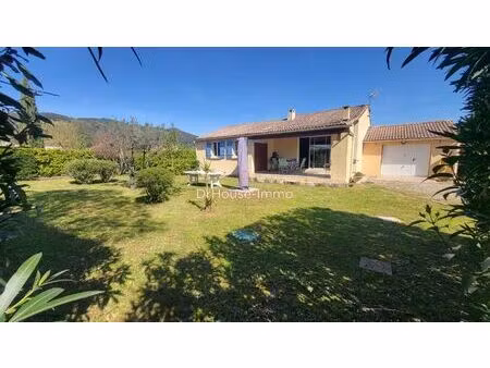 villa t5 plain pied avec garage  piscine hors sol.