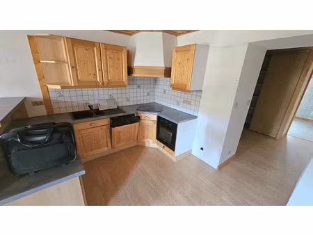 vente appartement 3 pièces 72.7 m² à foncine-le-haut (39460)  138 000 €