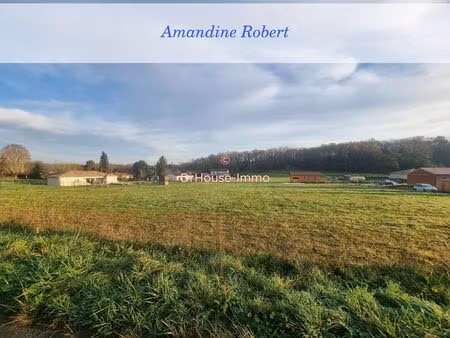 terrain constructible de 1262 m²