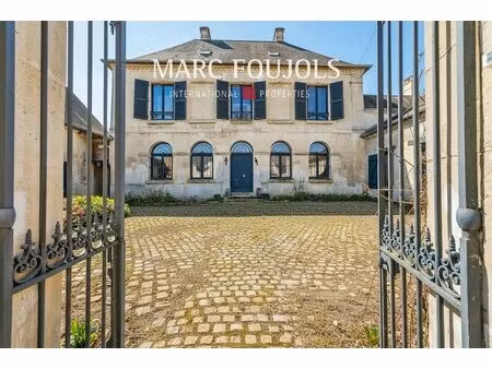 maison de maître époque du directoire avec dépendance