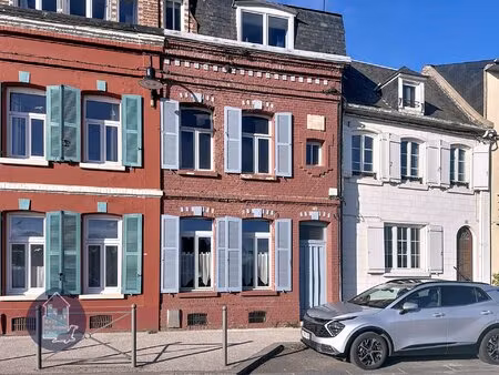 maison de ville avec magnifique vue sur le port