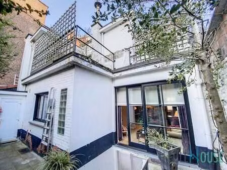 saint-job – élégante maison de caractère avec 3 chambres  bu