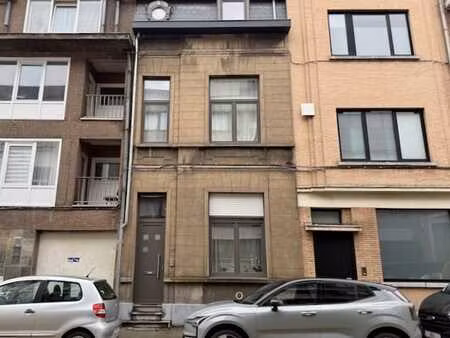 en plein centre-ville  maison familiale - 3 chmbrs et jardin