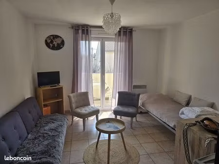 studio meublé en bail précaire (2 à 6 mois)