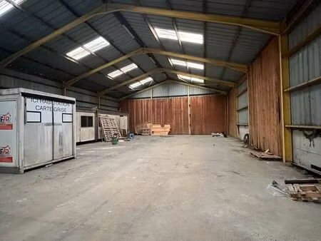 hangar/local à partager 570m2