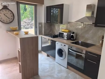 magnifique studio meublé balcon