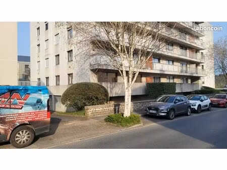 app t3 - 69 m² - balcon - parking