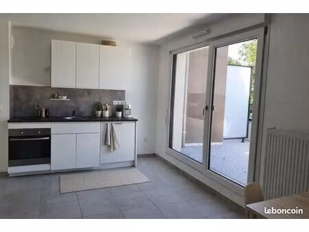 studio 1 pièce 29 m²