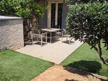 bas de villa. appartement meublé toulon la valette