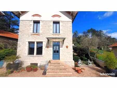 maison 7 pièces 190 m²