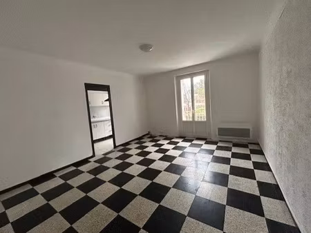 location maison 3 pièces 63 m² à eyguières (13430)