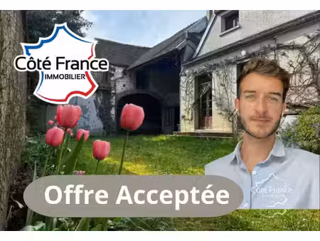 une maison de caractère au coeur d'un environnement recherché